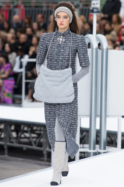 Look 4